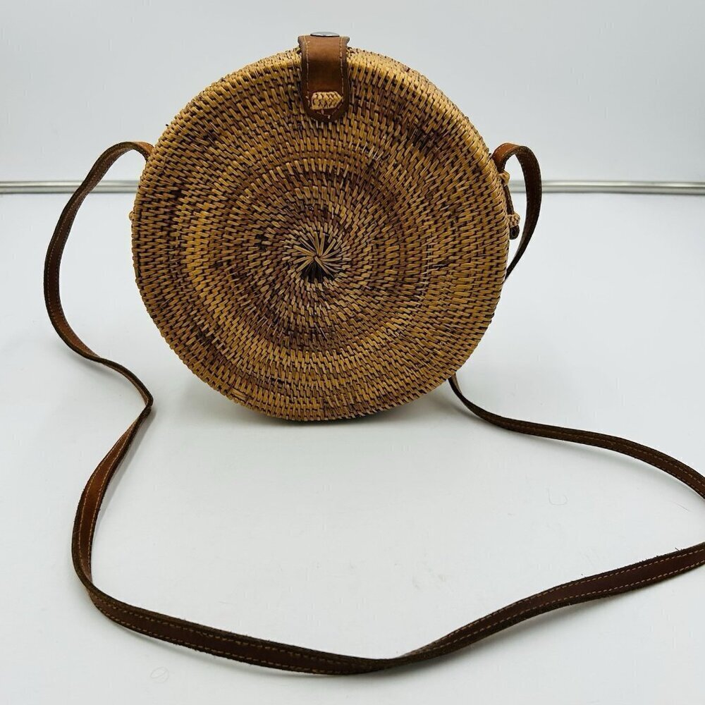 Vintage Street Level Wicker Rattan Basket Weave Crossbody Handbag Round